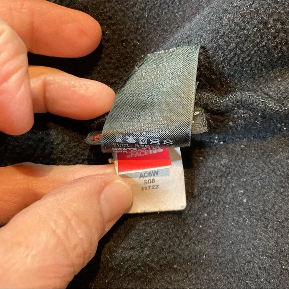 The North Face Black Full-Zip Denali Jacket size XL FLAW small hole each pocket - Picture 11 of 13